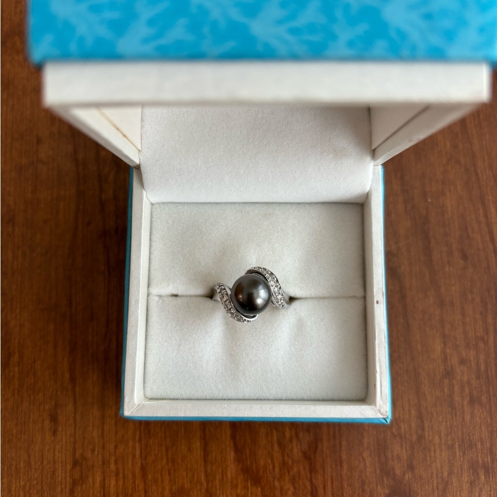 14K white-gold Tahitian Pearl diamond ring - Picture 2 of 3